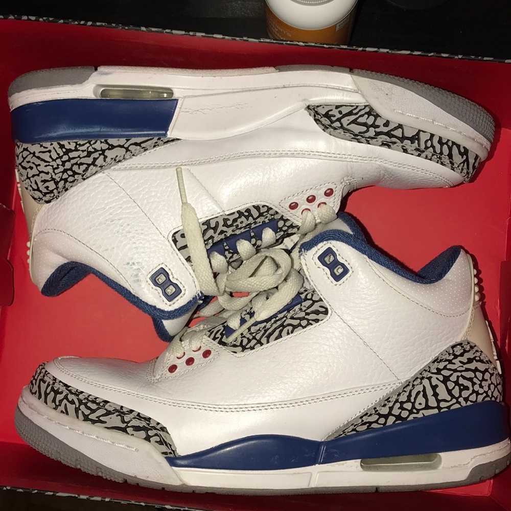 Air Jordan 3 True Blue 2011